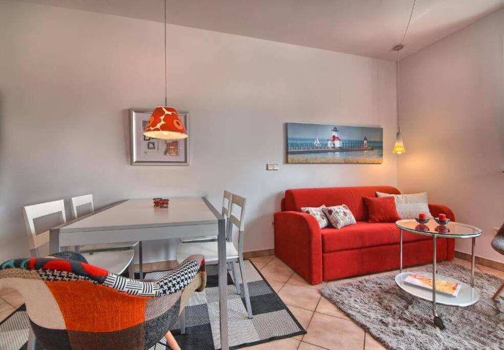 Two Olives, Free Parking, Close To Beaches & Park *