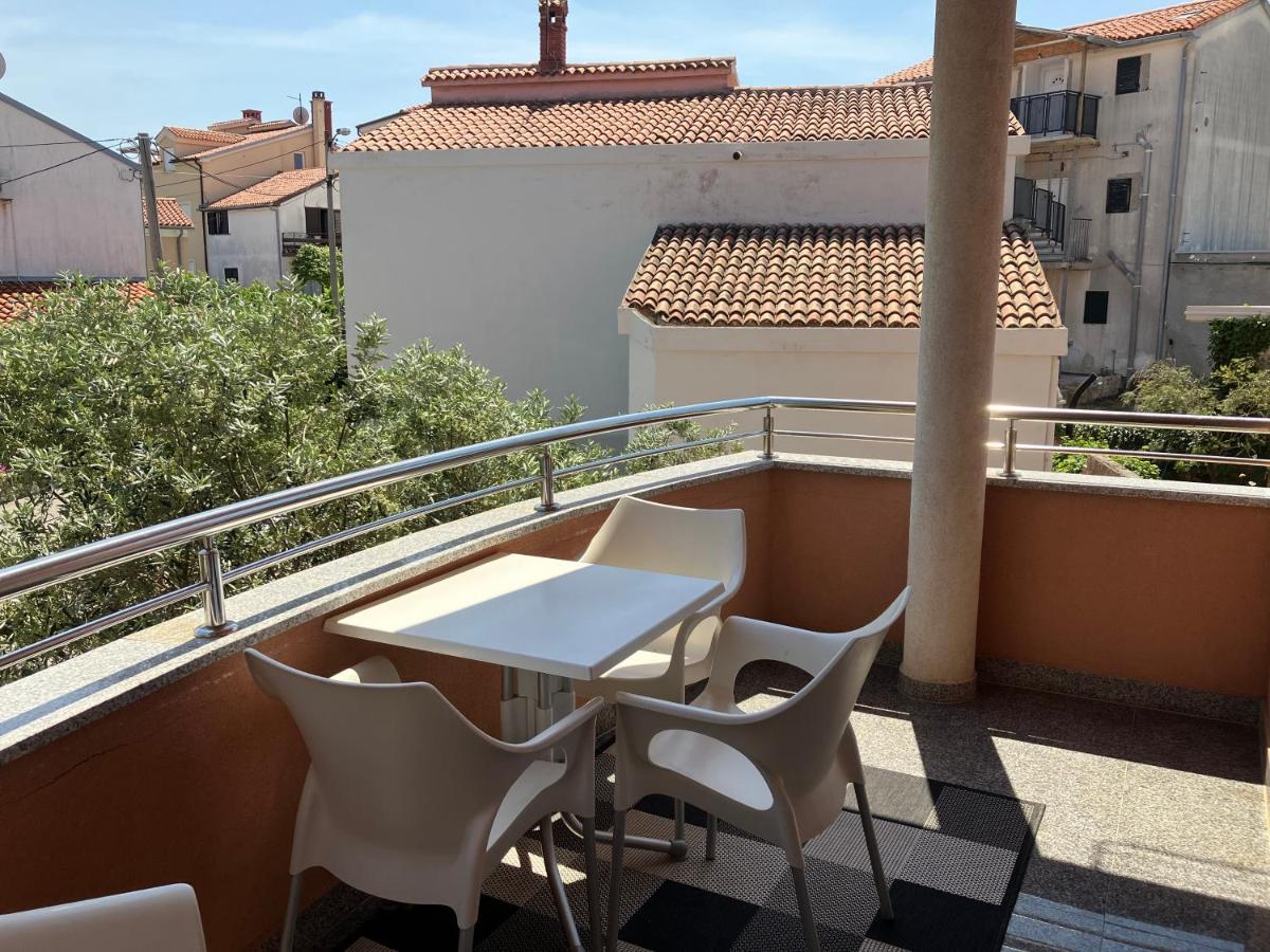 Two Olives, Free Parking, Close To Beaches & Park Apartmán