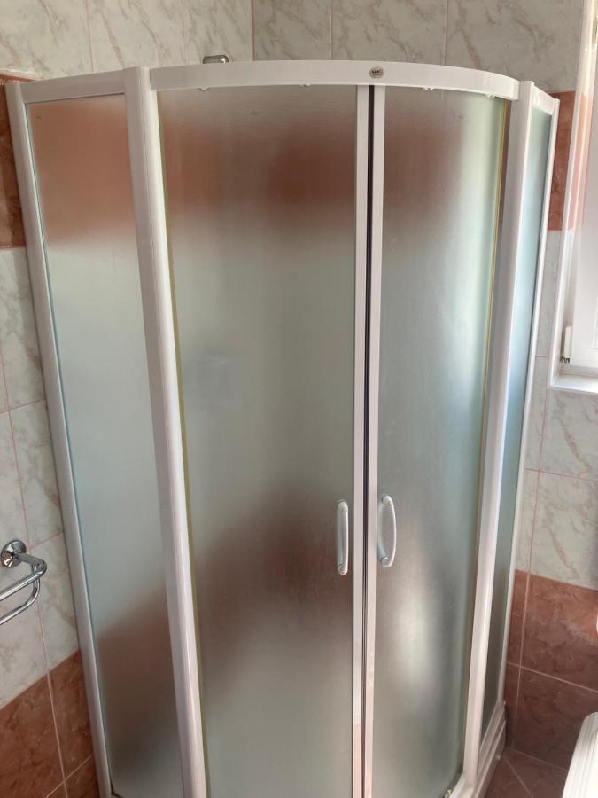 Apartmán Two Olives, Free Parking, Close To Beaches & Park *